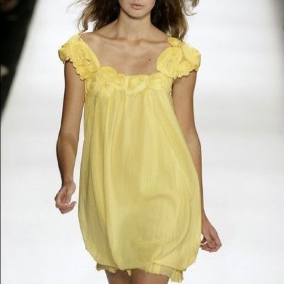 BCBGMaxAzria Dresses & Skirts - HOST PICK🎉MAXAZRIA RUNWAY SWISS DOT+CROCHET DRESS